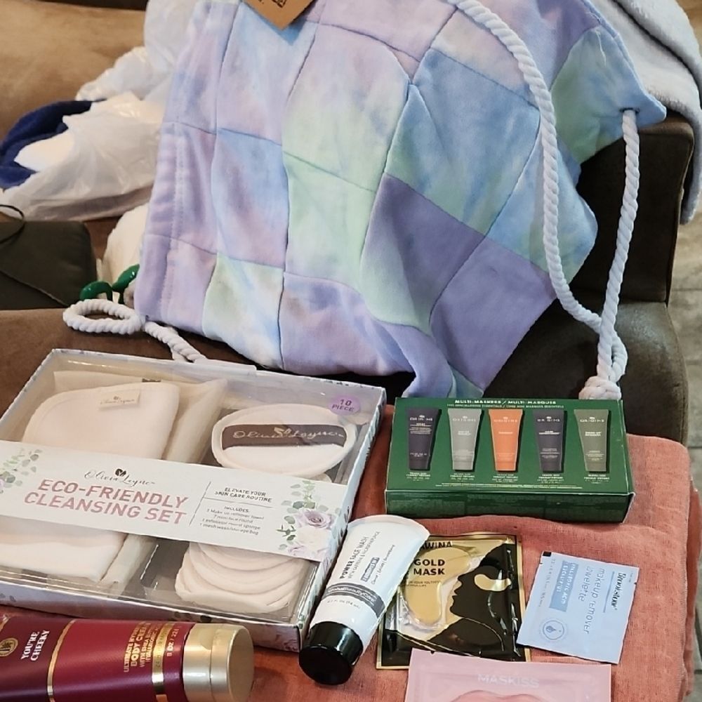 Rag Wear Bag With Origins Multi-Masker Set with Spa Day Extras